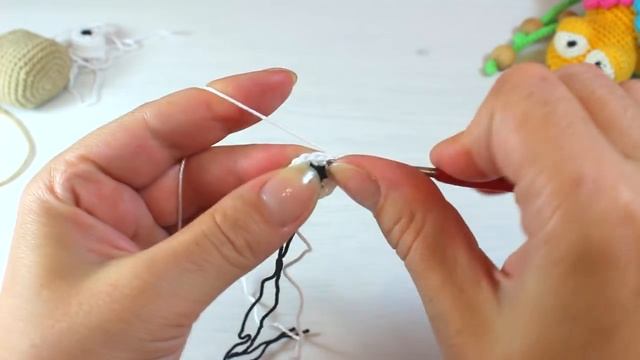 Мастер-класс ЖУК. Вяжем насекомое. Часть1. Голова. смотреть онлайн