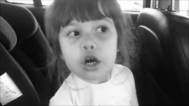 Котик любит кошечку, птичка воробья смотреть онлайн