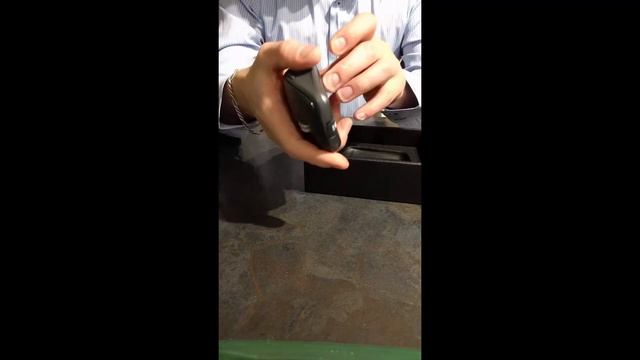 Planetjon unboxes Logitech MX Anywhere 3 mouse смотреть онлайн