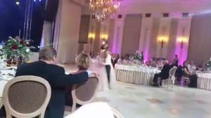 Подарок на свадьбе от младшего брата