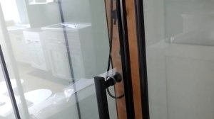 Душевая кабина от компании Грандфаянс. Торговая марка EvaGold. Модель 1806L/R, низкий поддон.