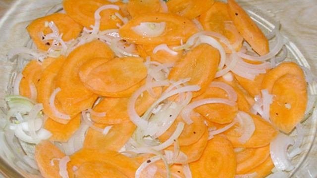 Икра камбалы. Камбала жареная. Тюрбо с картофелем сахалин. Камбала в микроволновке. Тофу в микроволновке.