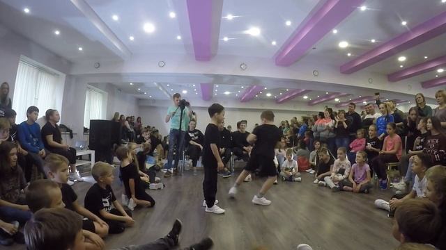 Семен Кислов vs Матвей Ершов | HIP-HOP KIDS | 1/2 | БУДЬ СОБОЙ БАТТЛ 2