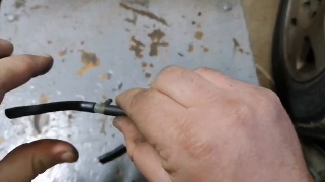 Опель Зафира А, 2,0dti. Устраняем плохой утренний запуск. Подсос воздуха в топливной системе. смотреть онлайн