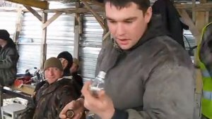 как правильно засовывать лампочку в рот