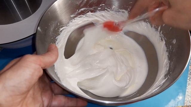 СМЕТАННЫЙ КРЕМ СУФЛЕ, НЕЖНЫЙ,но ОЧЕНЬ СТАБИЛЬНЫЙ!!! ПОДХОДИТ ДЛЯ З-Д и ЛЮБЫХ ДРУГИХ ТОРТОВ!!!