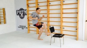 Мах прямой ногой изнутри: «учи маваши кеаге»