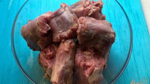 Индюшиные шеи с луком и чесноко в мультиварке