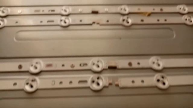 Ремонт телевизора Philips 40PFL3208H/12. Замена светодиодных лент подсветки. смотреть онлайн