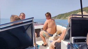 Наша команда для прогулки на катере.mp4