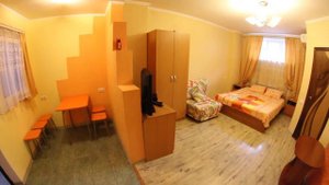 Отдых в Геленджике - Гостевой дом на Толстого 23, центр