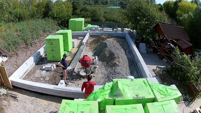 Кладка газоблока, армирование газоблока. Первые ряды.