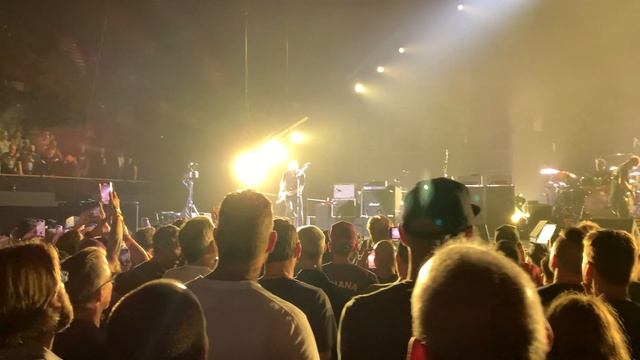 Pearl Jam “Even Flow” Kia Forum, Los Angeles, CA 5/6/2022 смотреть онлайн