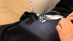 Советы и хитрости по шитью - ДВОЙНАЯ ИГЛА НА ДЕЛЕ