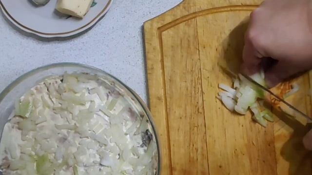 Салат мимоза. Очень вкусный и необыкновенно нежный. смотреть онлайн