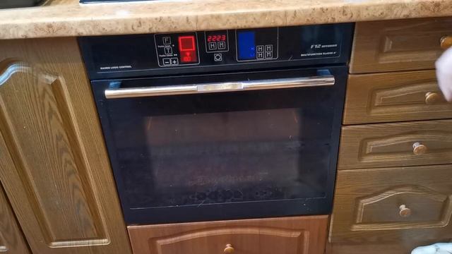 Курица на банке.Готовится легко и просто. смотреть онлайн