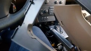 реставрация крышки подстаканника центральной консоли volvo s60 разборка