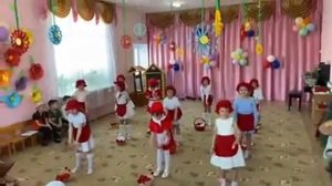 Танец красных шапочек