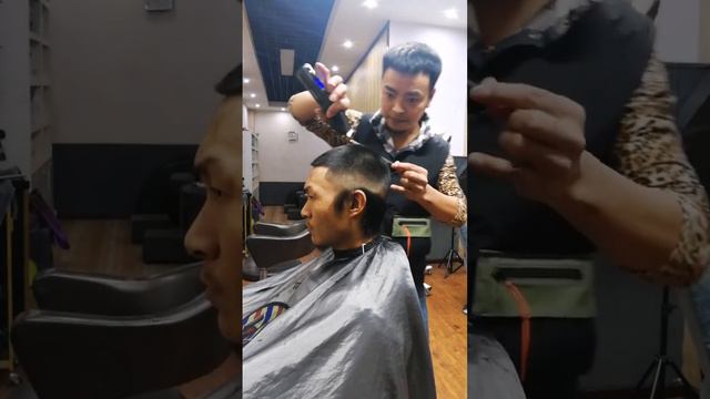 长发剃寸头的男孩 смотреть онлайн