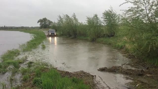 Нива 2121 по воде. смотреть онлайн