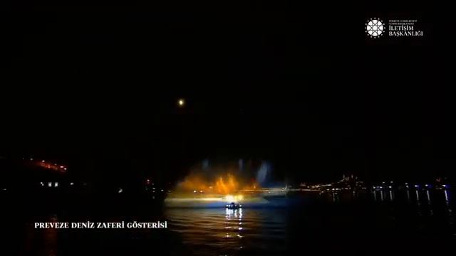 Это надо видеть: Великолепное лазерное шоу и водно-музыкальная феерия в Стамбуле