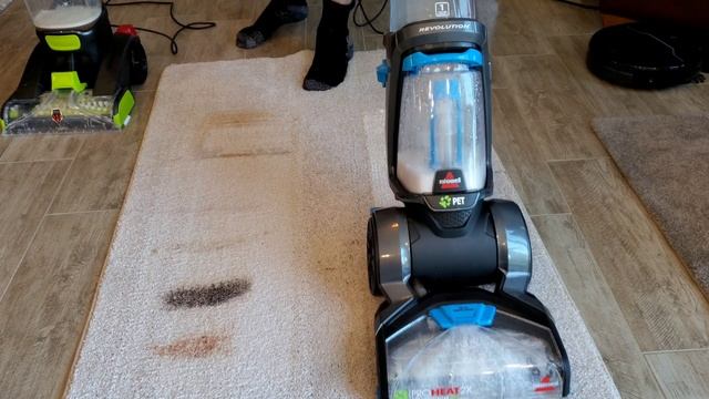 Bissell ProHeat 2x Revolution Pet VS Hoover Dual Power Max Pet. смотреть онлайн