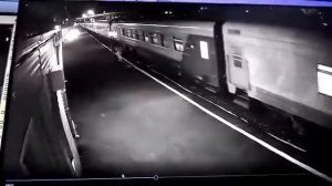 Отрезало ноги при прыжке в пассажирский вагон