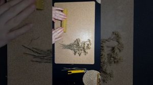 Свеча из вощины с травами своими руками #подароксвоимируками #свечабукет #свечистравами #воскипламя