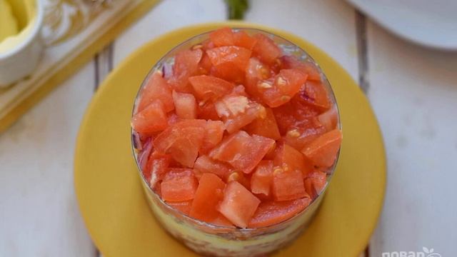 Мясной салат с колбасой