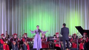 Русская народная песня «Порушка Параня». Исполняет Татьяна Бузылева и национальный оркестр Калмыкии