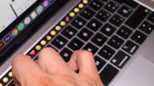 MacBook Pro Touch Bar 2018 en 2020 Review en Español