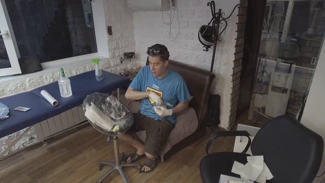 Ночная жизнь татуировщика) / Собираю рабочее место под цветной сеанс / Хочу уйти в черно белый стил смотреть онлайн