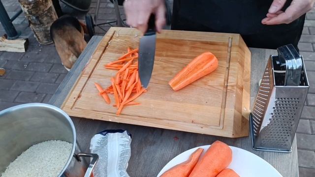 Готовим вкусный узбекский плов на гриле. смотреть онлайн