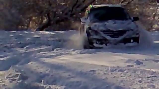 Тест-драйв Ssang Yong Actyon в заснеженном поле!!! смотреть онлайн