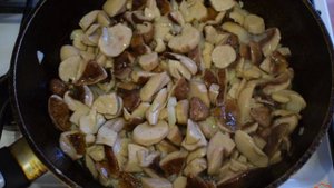 Белые грибы жареные с картошкой