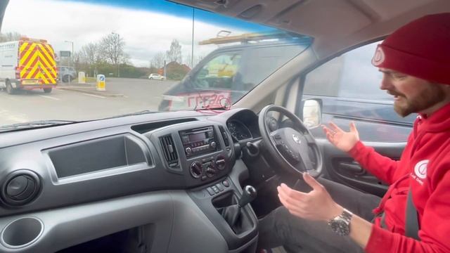 Nissan NV200 Test drive & Demo смотреть онлайн