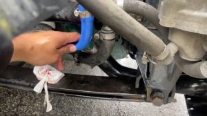 Volvo Vnl D13 Engine Radiator hose rubber replacement