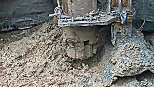 Бурение с опережающей(одновременной) обсадкой под сваи 280 мм.