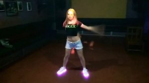 Зомб - девочка хочет движа танец