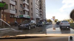 Июльский ливень в городе / Лужа в Барнауле / Машины по лужам