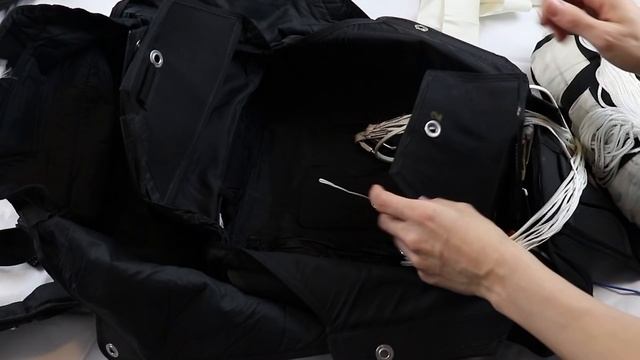 Skydiving Gear - What's inside a Skydiving Rig? смотреть онлайн