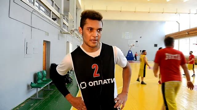 Музыка занимает больше времени, чем баскетбол! смотреть онлайн