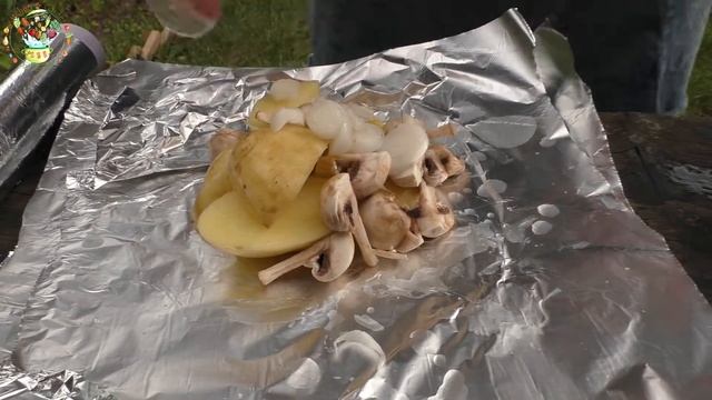 Дачная кухня. Печеная картошка в казане.