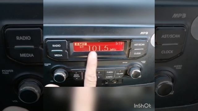 Como funciona la radio del kia Río 345 del 2011 en adelante.