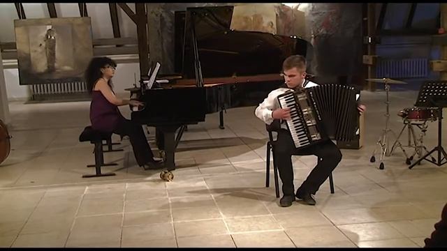 George Stanimirov-Tango Pour Claude (Acc & Piano) смотреть онлайн