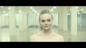 Неоновый демон (2016)