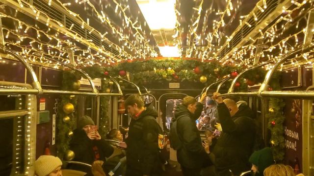 ПОЕЗДКА НА НОВОГОДНЕМ ЕМ508Т! 25 ДЕКАБРЯ 2023! смотреть онлайн