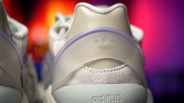 Yeezy 700 для бідних? Adidas OZNOVA.