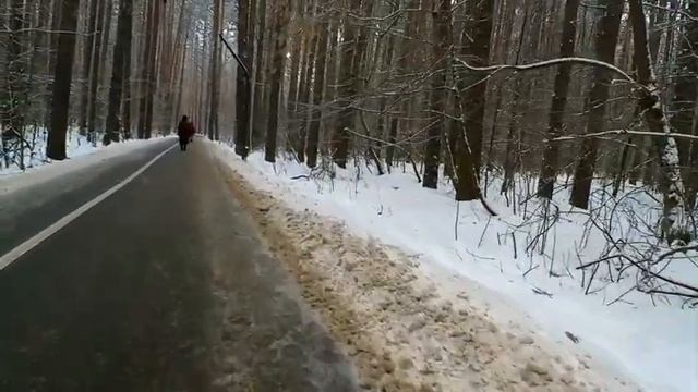 #НЕФТЕКАМСК/Прогулки по "Тропе здоровья", по зимнему лесу. Освещение ремонтируют с крыши УАЗ! смотреть онлайн