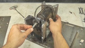 КАК САМОМУ СДЕЛАТЬ ПРИСПОСОБЛЕНИЯ ДЛЯ РАБОТЫ? СДЕЛАТЬ СВОИМИ РУКАМИ НАСАДКИ, ИНСТРУМЕНТЫ И СТАНКИ